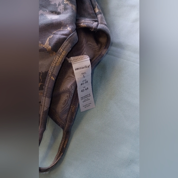 Women's Camouflage Sports Bra - Picture 4 of 4